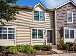 4945 Singleton Dr #13C, Hilliard, OH 43026