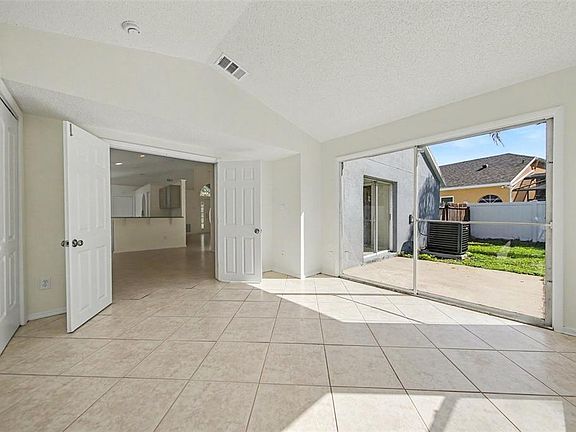4th image of 11040 Fairhaven Way