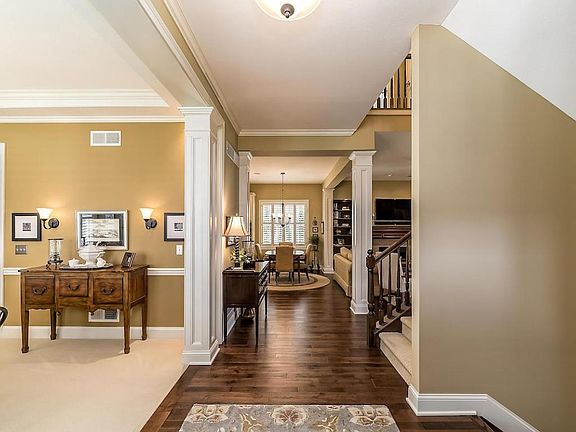 2nd image of 5815 Crighton Dr