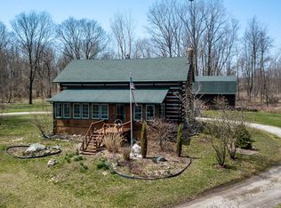 3084 E Strater Rd, Kendallville, IN 46755