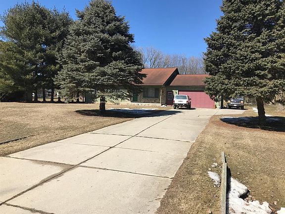 3rd image of 1801 Kingston Dr
