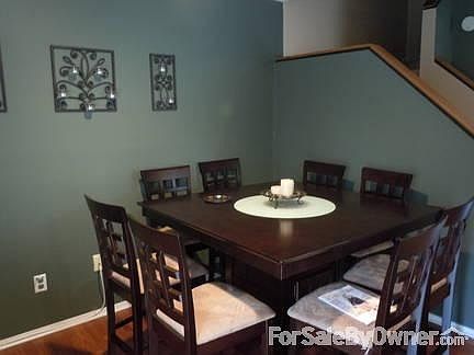 2nd image of 64 Stratford Cres