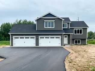 4664 9th St NE, Saint Cloud, MN 56304