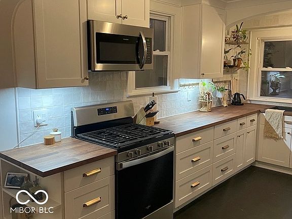 2nd image of 2658 Allen Ave