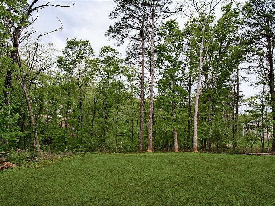1st image of 7 Kiswick Dr