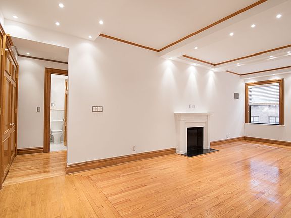4th image of 145 W 58th St #6H