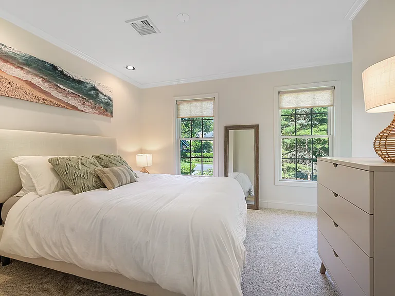 White Oak Ln — Photo 13