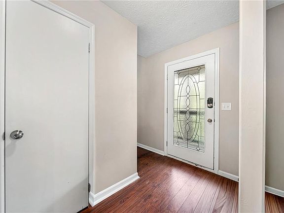 2nd image of 5121 Heather Rd SE
