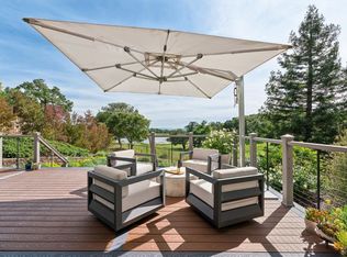 4990 Lakepointe Circle, Santa Rosa, CA 95403
