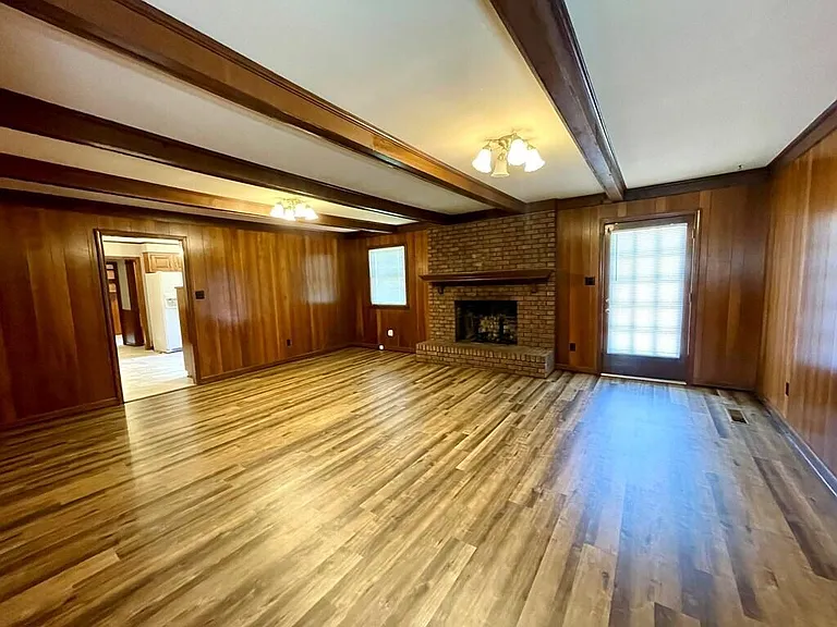 205 Browning Pl — Photo 9