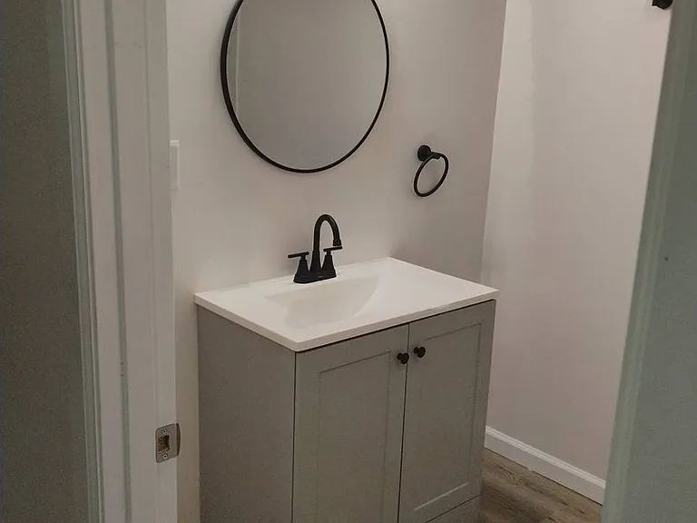 6015 Hosmer Ave — Photo 58