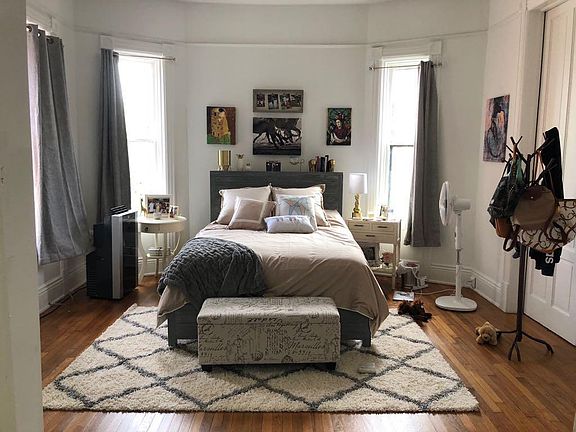 2nd image of 515 Lincoln St APT 2