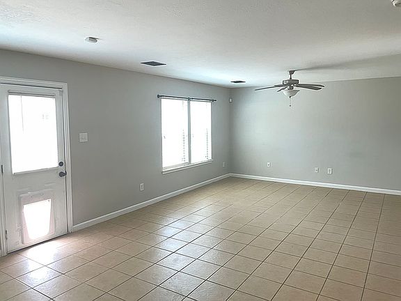 5th image of 815 Leaholm Ln