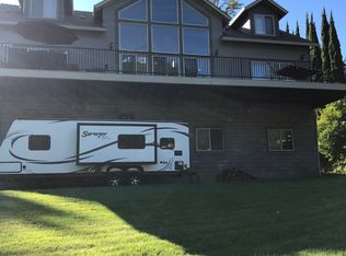 461 Fielder Ln, Grants Pass, OR 97526