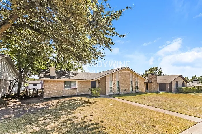 Building Photo - 5010 Collingwood Dr