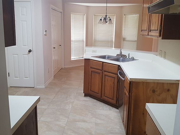 2nd image of 7217 Saint James Ct