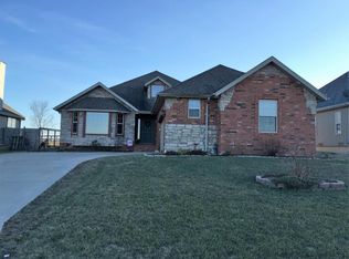 1508 E Fairwind, Ozark, MO 65721