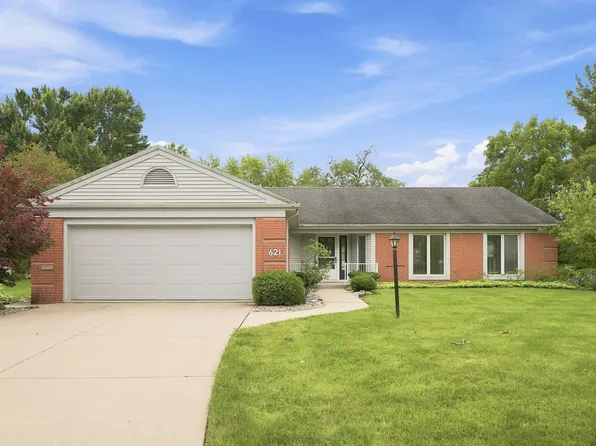 621 Nightfall Rd, Fort Wayne, IN 46819