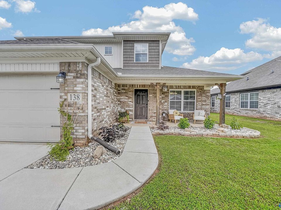 1st image of 138 Heritage Way Dr