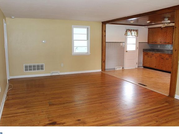 4th image of 1807 E Kings Hwy