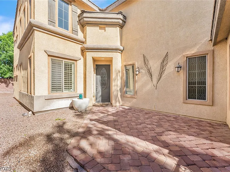 8221 Swallow Falls St — Photo 4