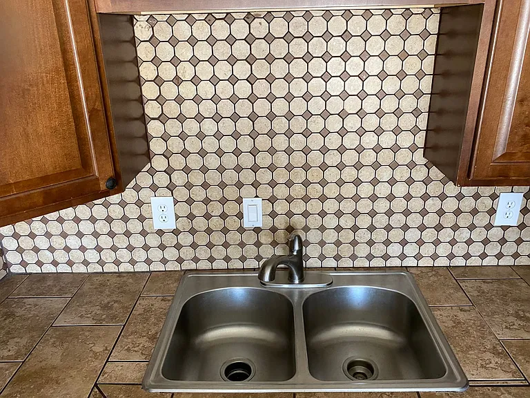 1920 Galaxy St — Photo 10