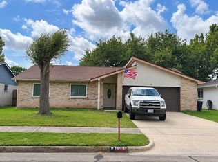 5001 Crestway Dr, La Porte, TX 77571