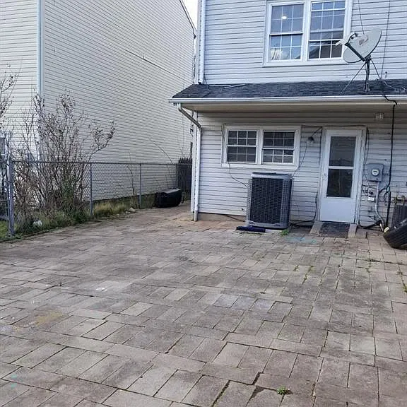 49 Larch St — Photo 19