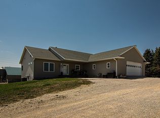 2145 235th Ave, Manchester, IA 52057