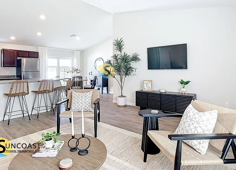 15108 SW 37th Ter — Photo 1