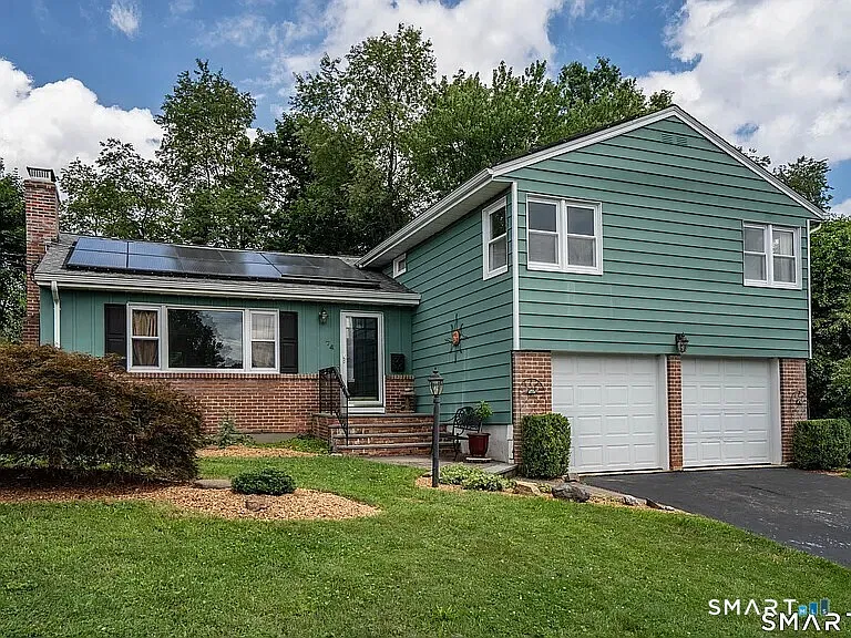 74 Lyman Rd
