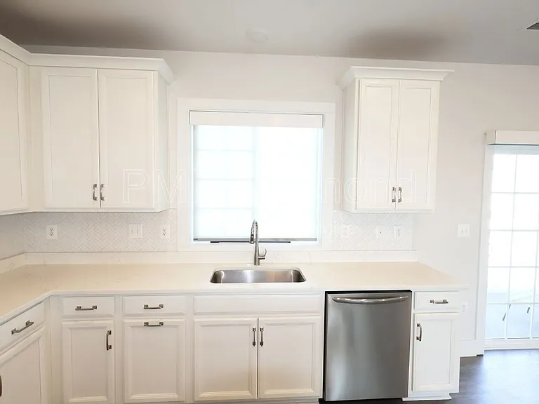 4340 Bon Secours Pkwy #B — Photo 7