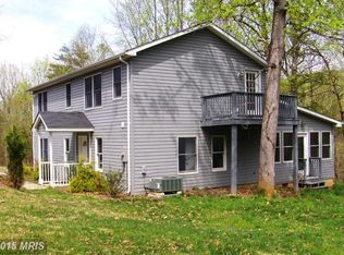 6677 Leeds Manor Rd, Marshall, VA 20115