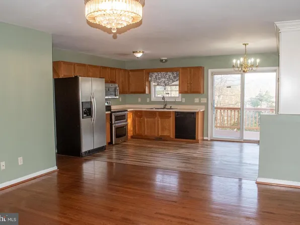 13 Crestview Dr, Front Royal, VA 22630