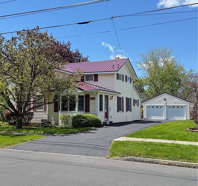 1st image of 74 Bridge St
