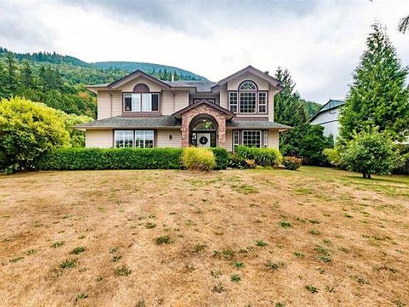 2nd image of 43462 Lumsden Rd