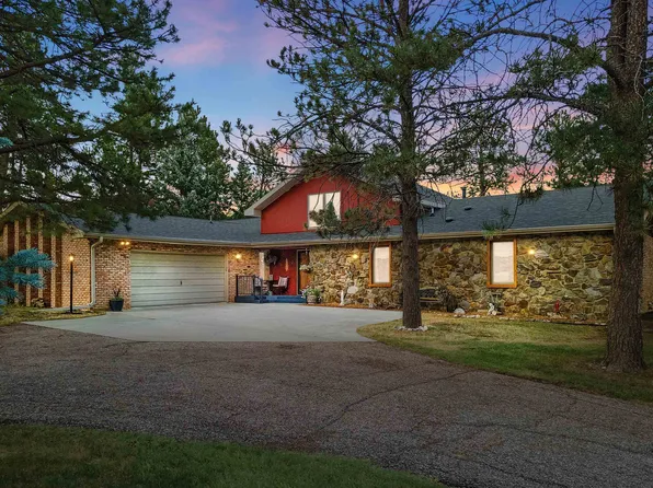 9490 Cougar Ct, Rapid City, SD 57702