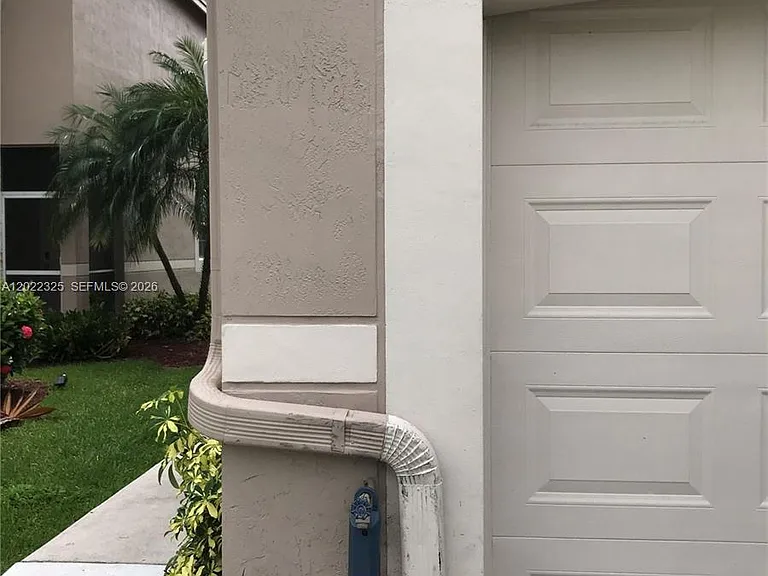1868 Salerno Cir #1868 — Photo 40