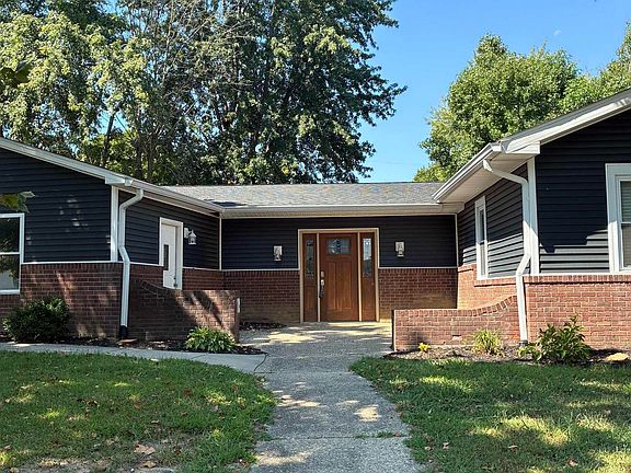 2nd image of 608 S Indiana St