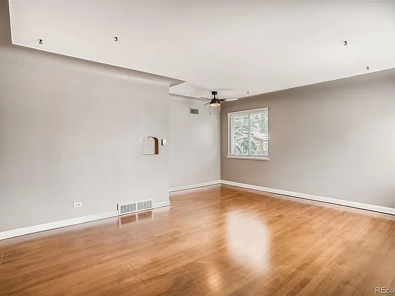 2500 E Jewell Ave — Photo 4