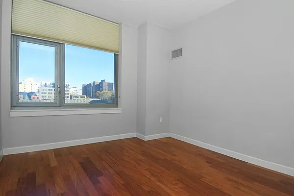 Rented by Brooklyn Bridge | media 11