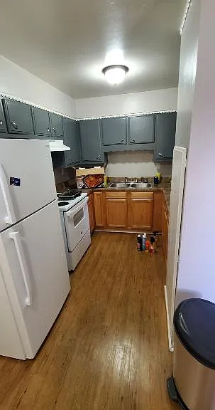 304 Charleston St NE — Photo 1