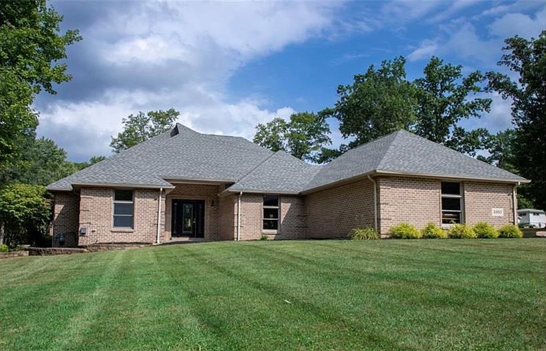1st image of 2960 Baywoods Dr