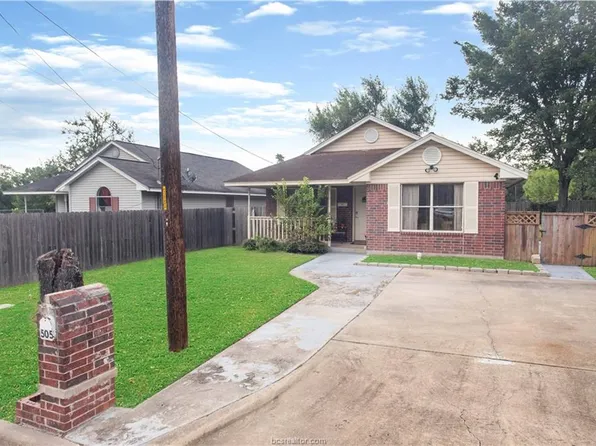505 Dean St, Bryan, TX 77803