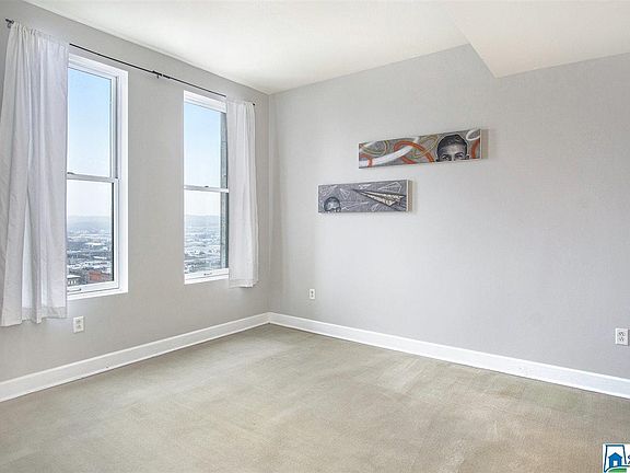 4th image of 2024 2nd Ave N Unit 1602