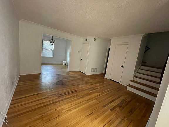 2nd image of 4938 N Hall St #4938
