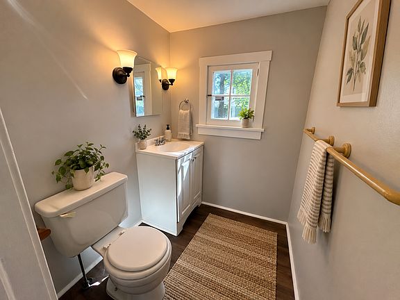 5th image of 26 W York St Unit 1