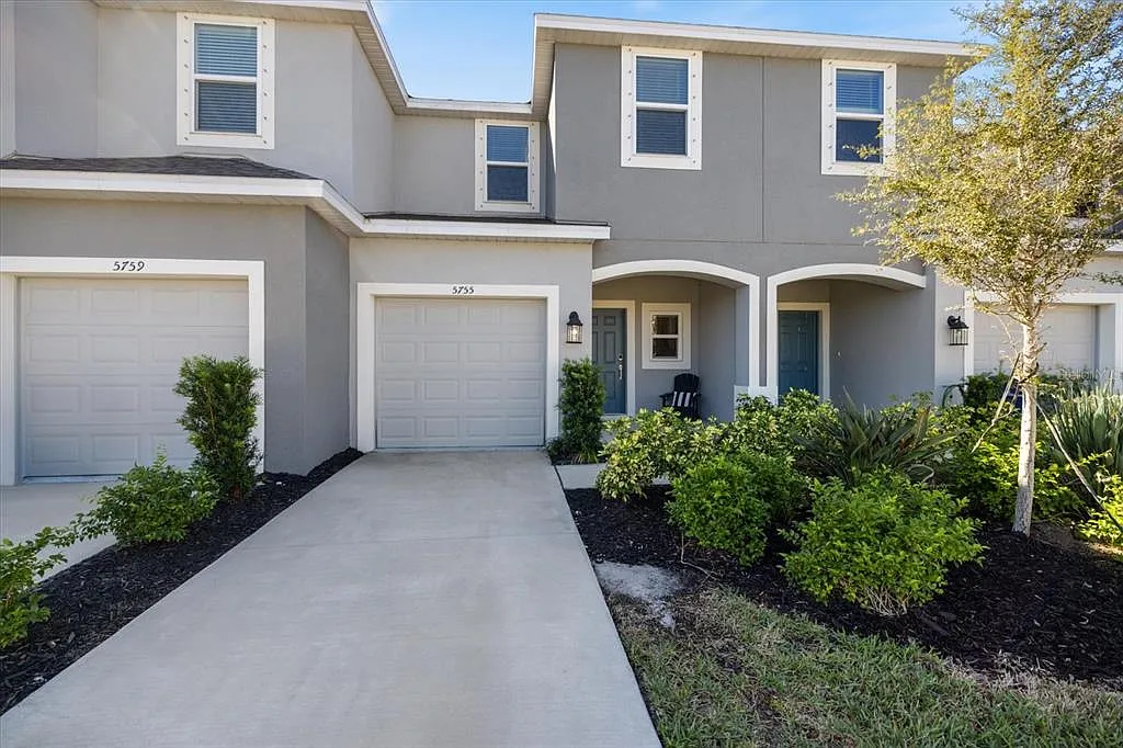 Building Photo - 5755 Archipelago St