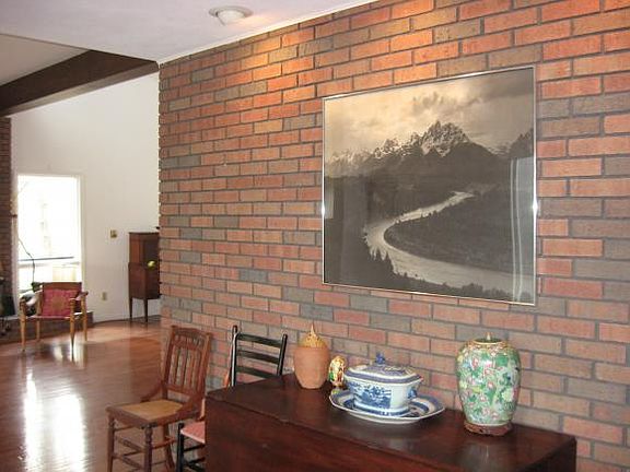 2nd image of 314 Taylor Pl