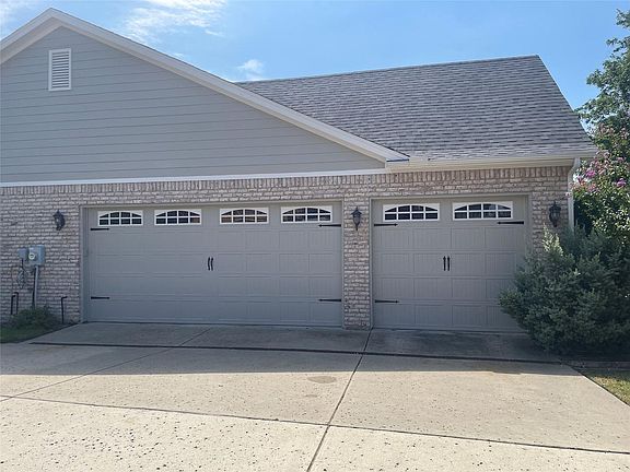 2nd image of 326 Harborview Dr